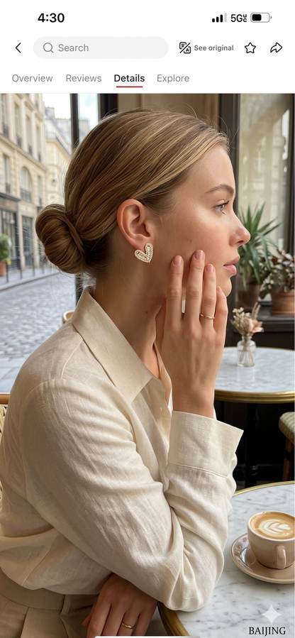 Amour Baguette Heart Stud Earrings - Gold